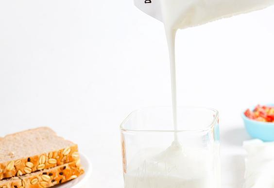 买酸奶时，聪明人会避开这4种，奶农：只有不懂的人才会吃